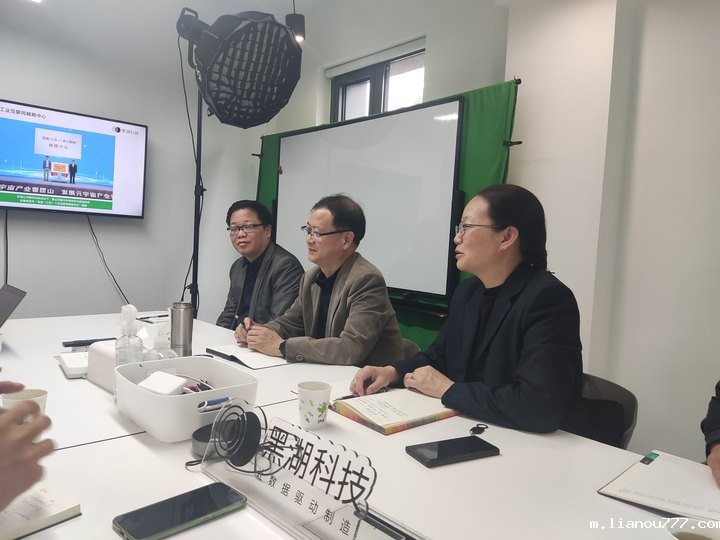 eb11cde73306690f02039e318d704779.jpg eb11cde73306690f02039e318d704779.jpg